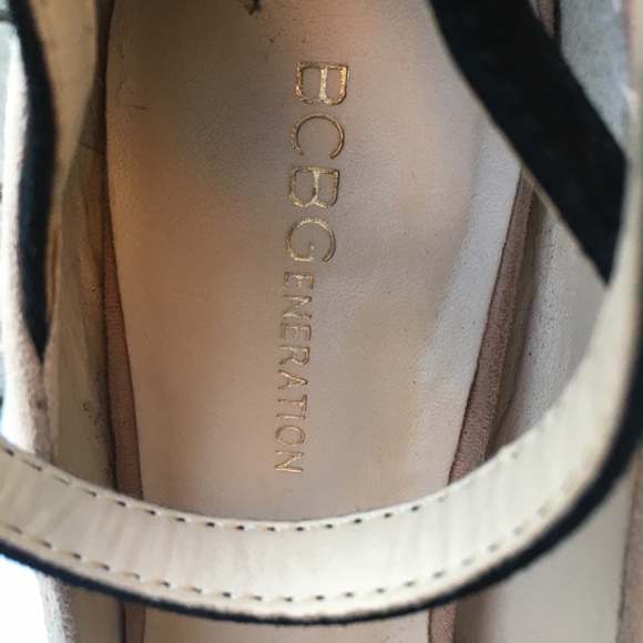 BCBG Generation Cream and Black Pumps - Picture 5 of 5
